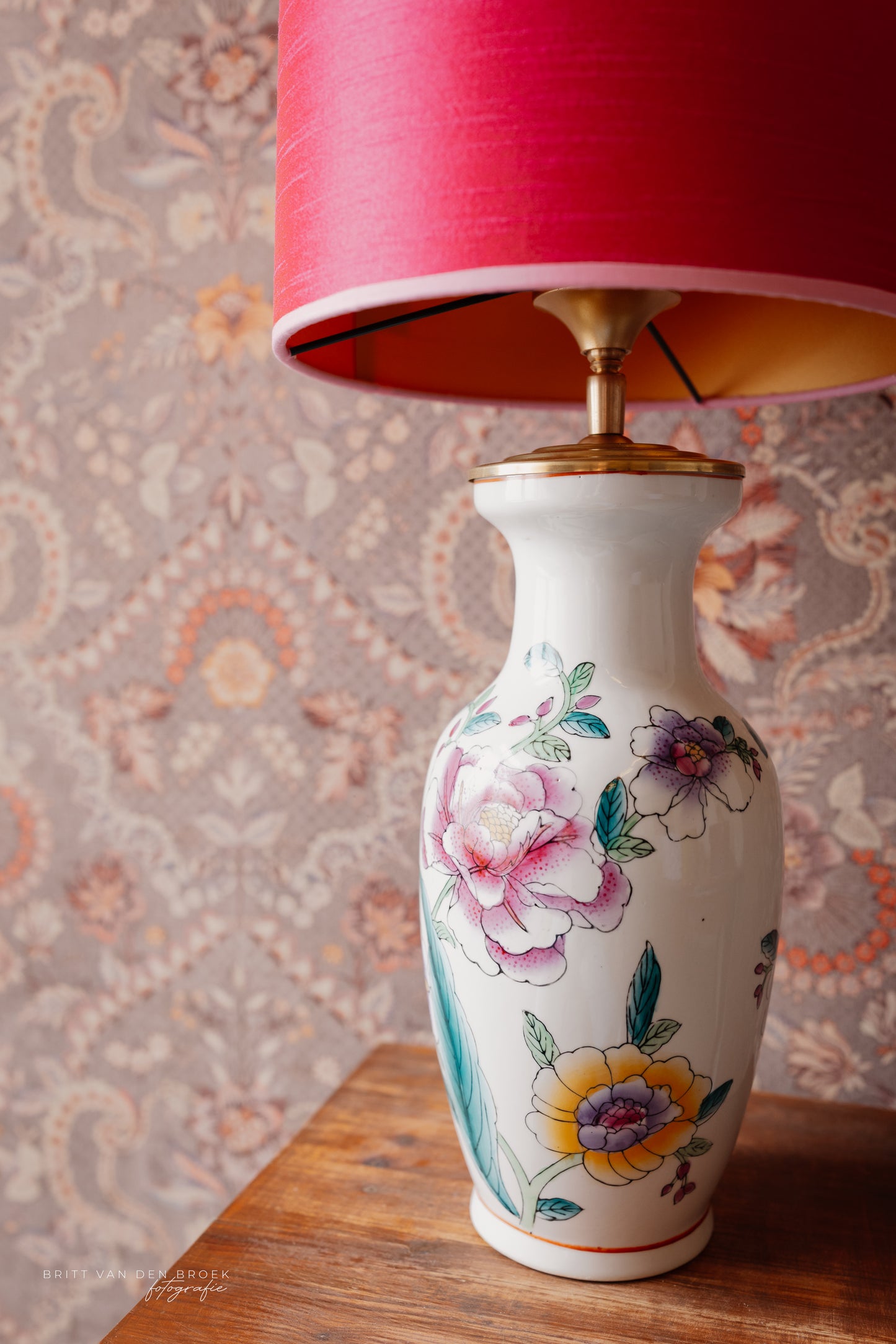 Grote lampenvoet met bloemen en vogels