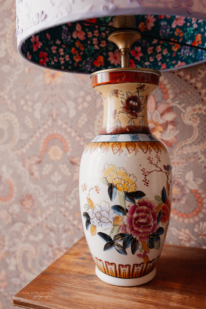 Grote lampenvoet met bloemen en vogels