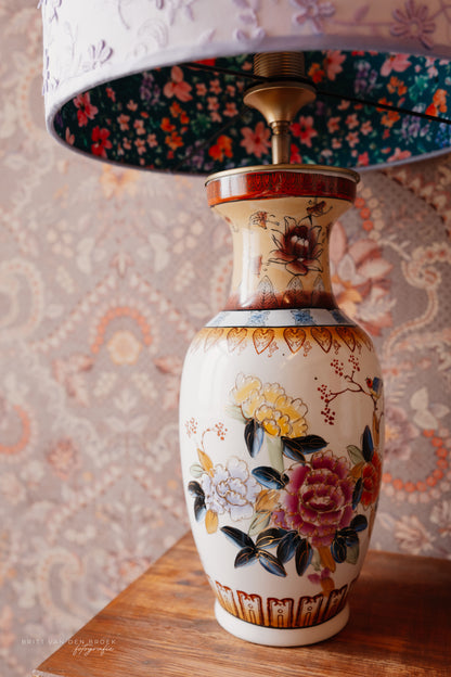 Grote lampenvoet met bloemen en vogels