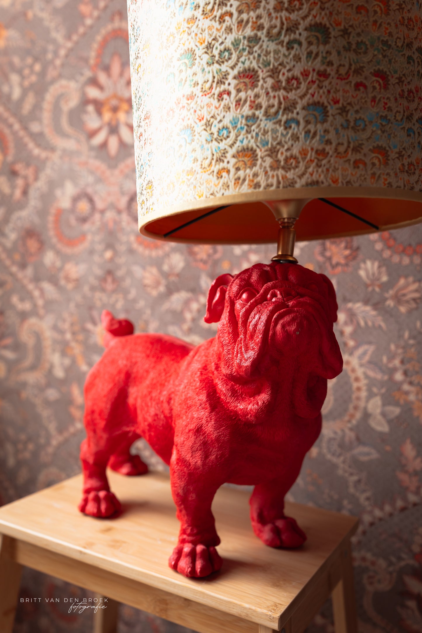 Lampenvoet hond fuchsia