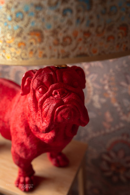 Lampenvoet hond fuchsia