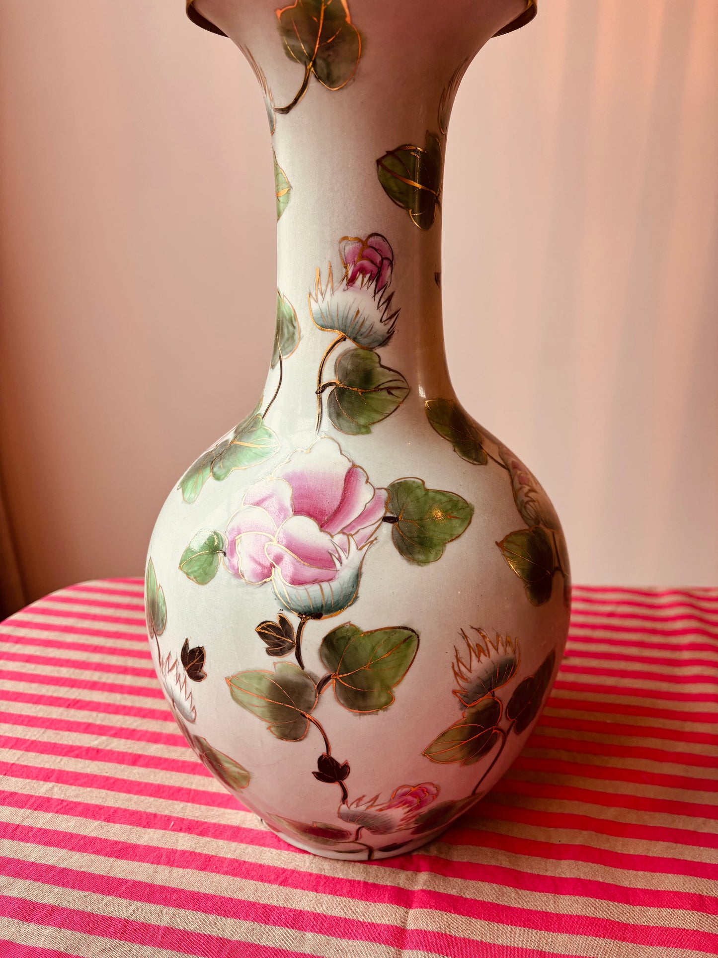 Grote lichtblauwe lampenvoet (rechts)