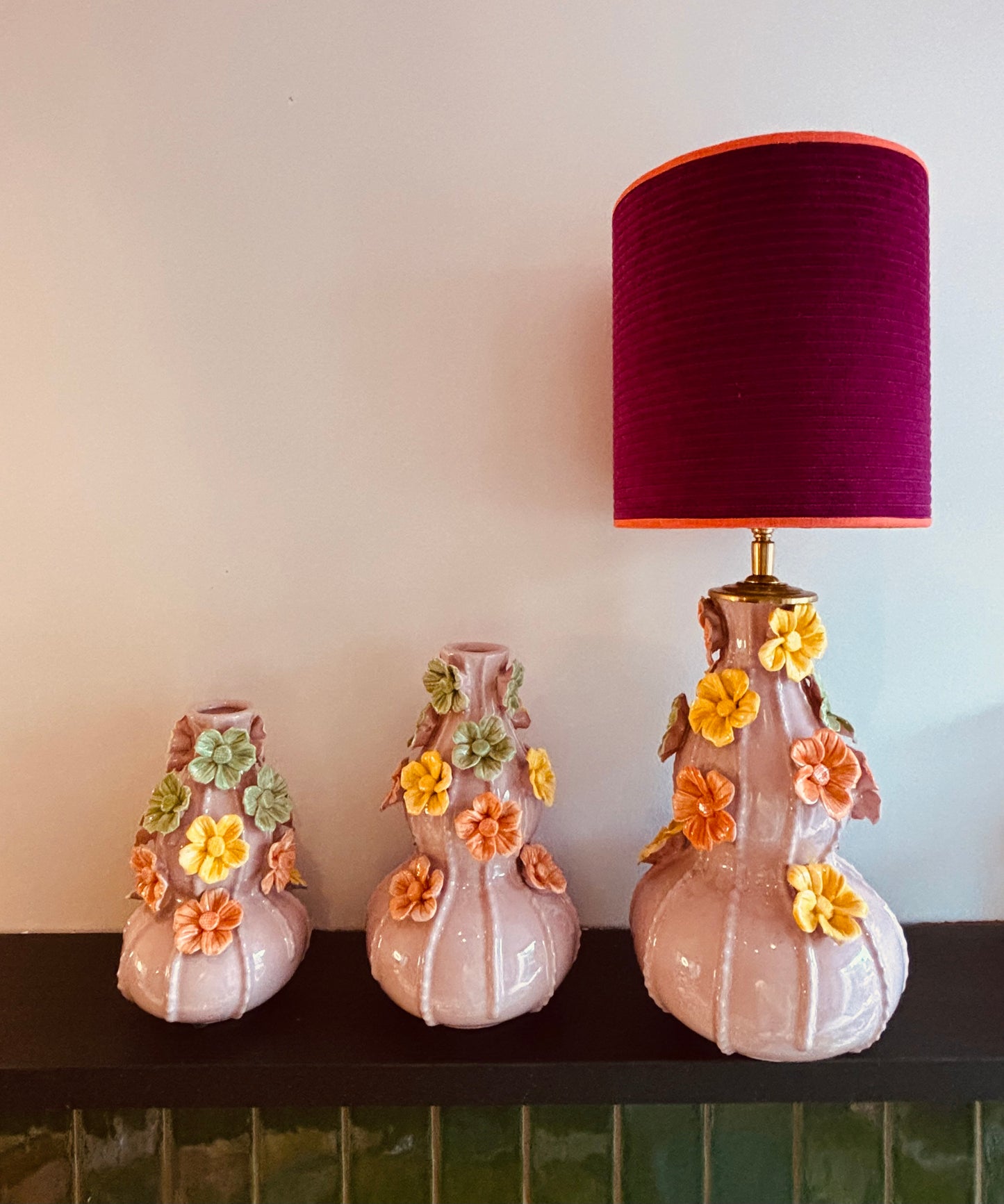 Roze bloemenlampenvoet