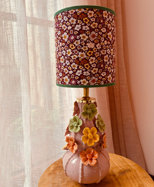 Roze bloemenlampenvoet