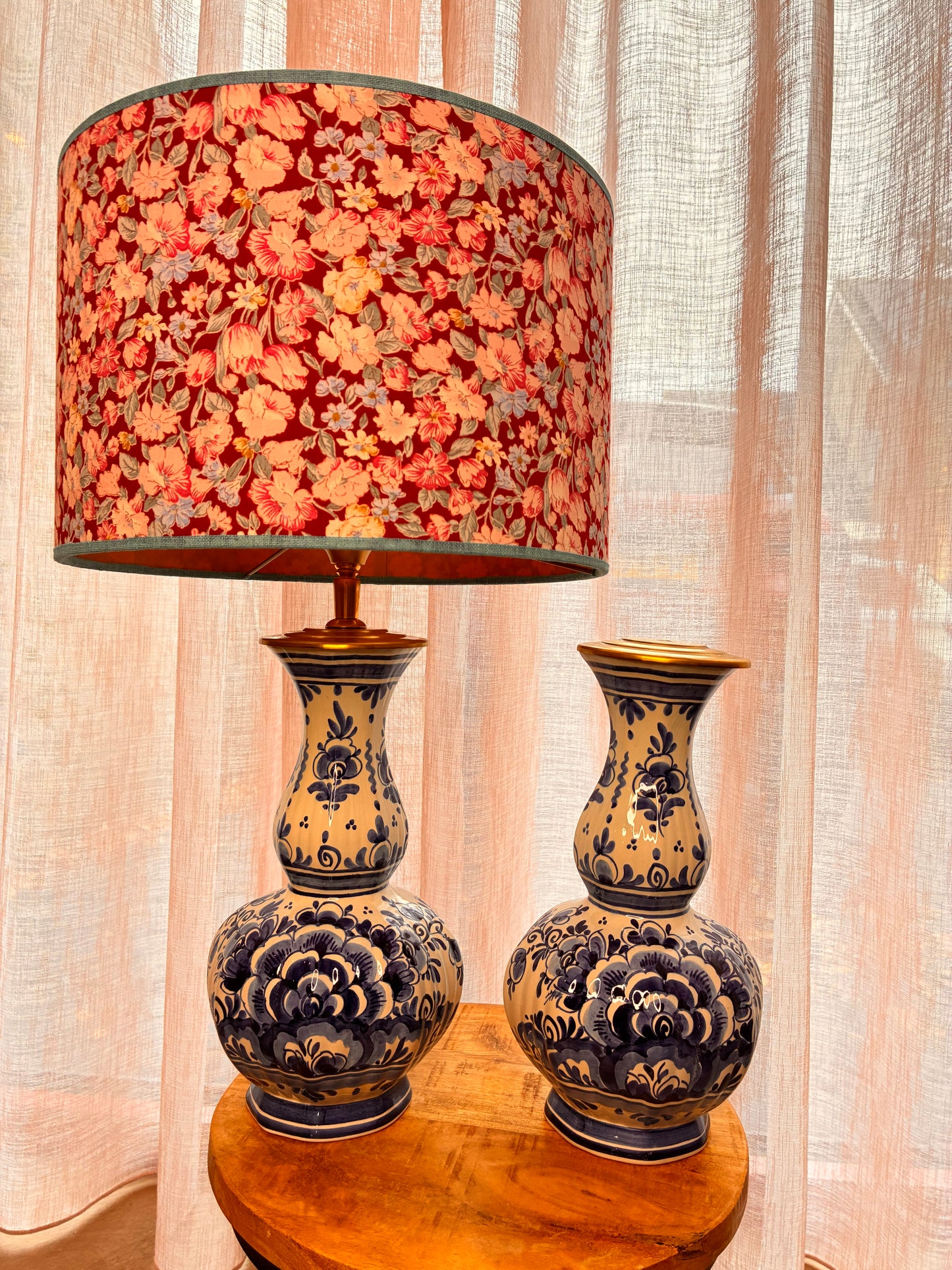 Delftsblauwe lampenvoet (rechts)