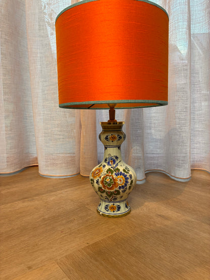 Delftsblauwe lampenvoet met kleuren