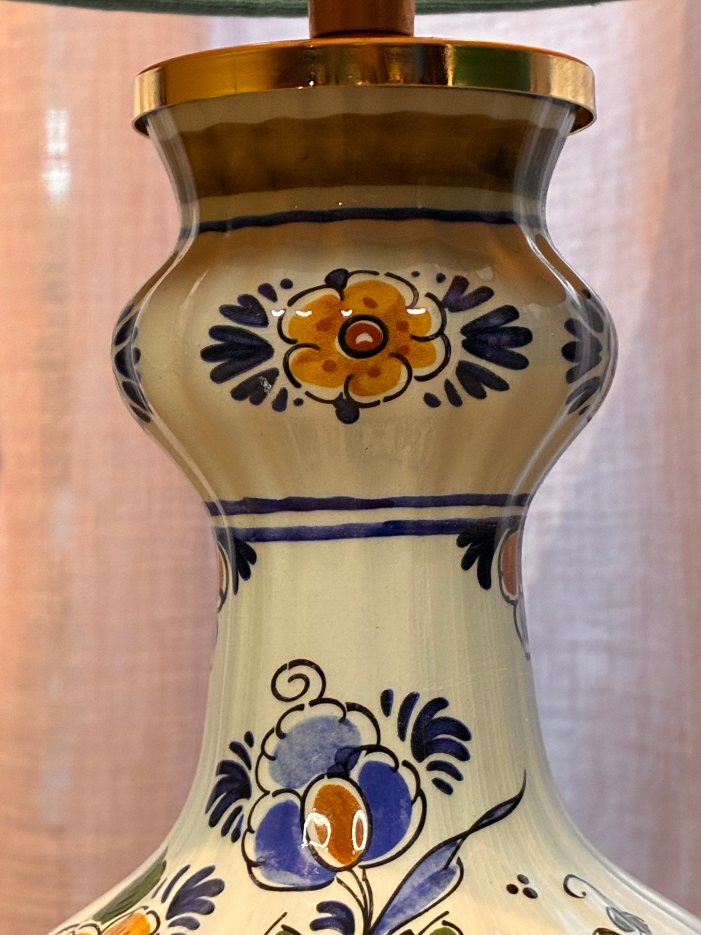 Delftsblauwe lampenvoet met kleuren