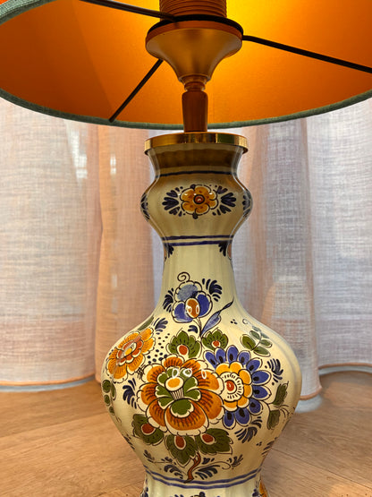 Delftsblauwe lampenvoet met kleuren