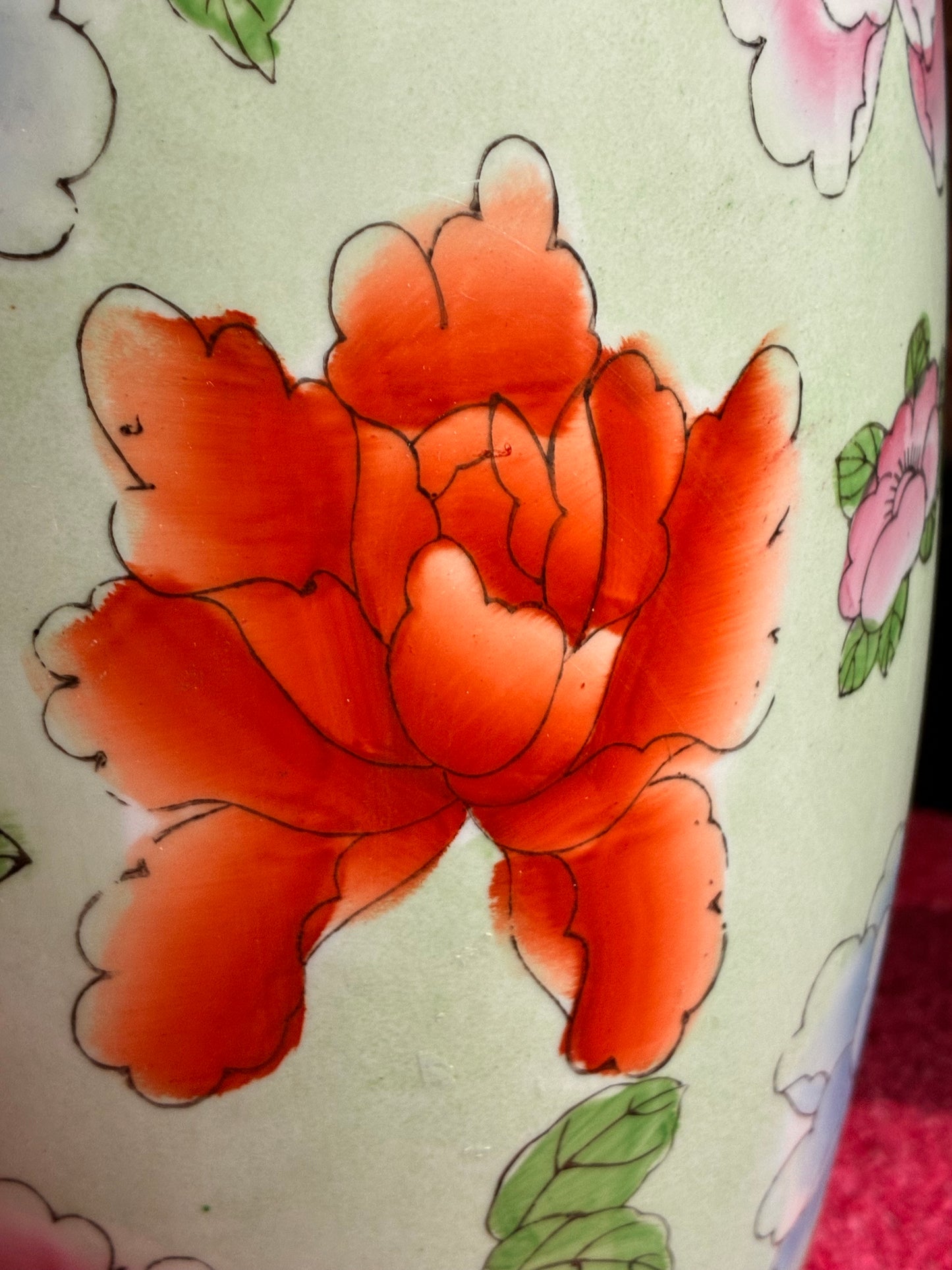 Grote gebloemde lampenvoet