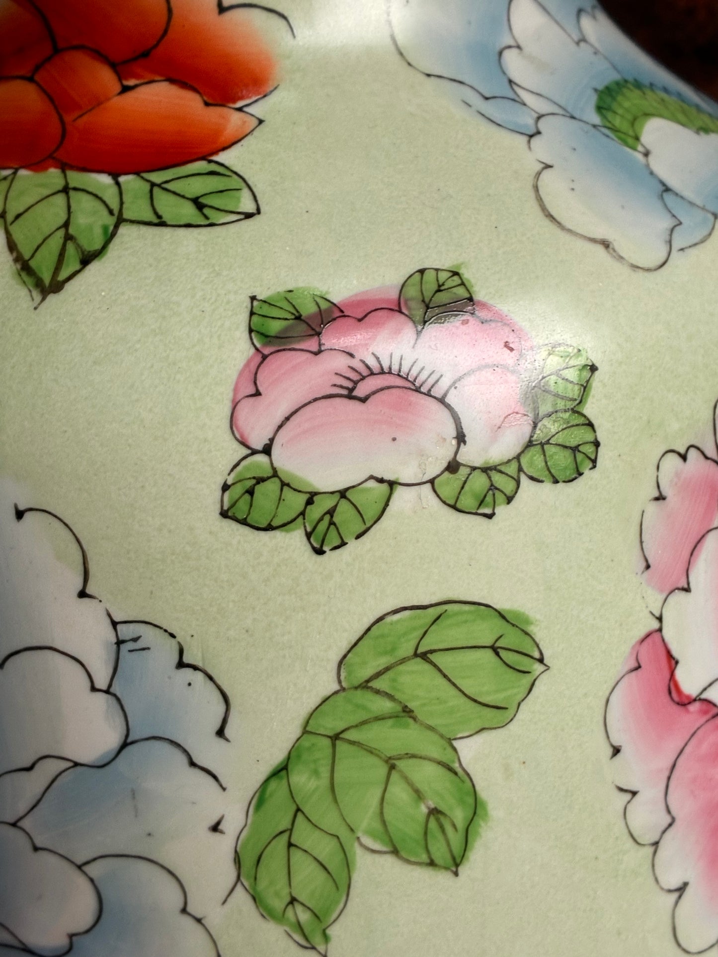 Grote gebloemde lampenvoet