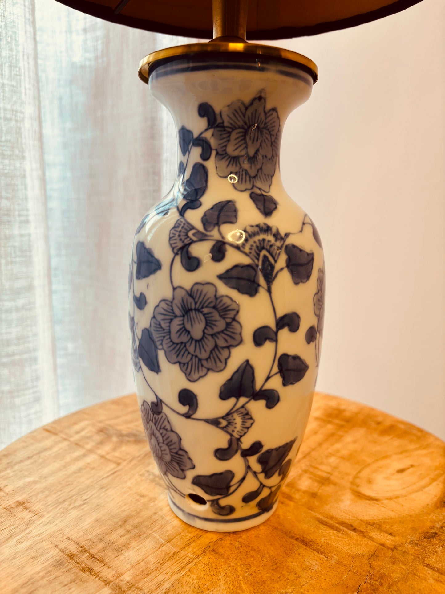 Blauw met witte lampenvoet