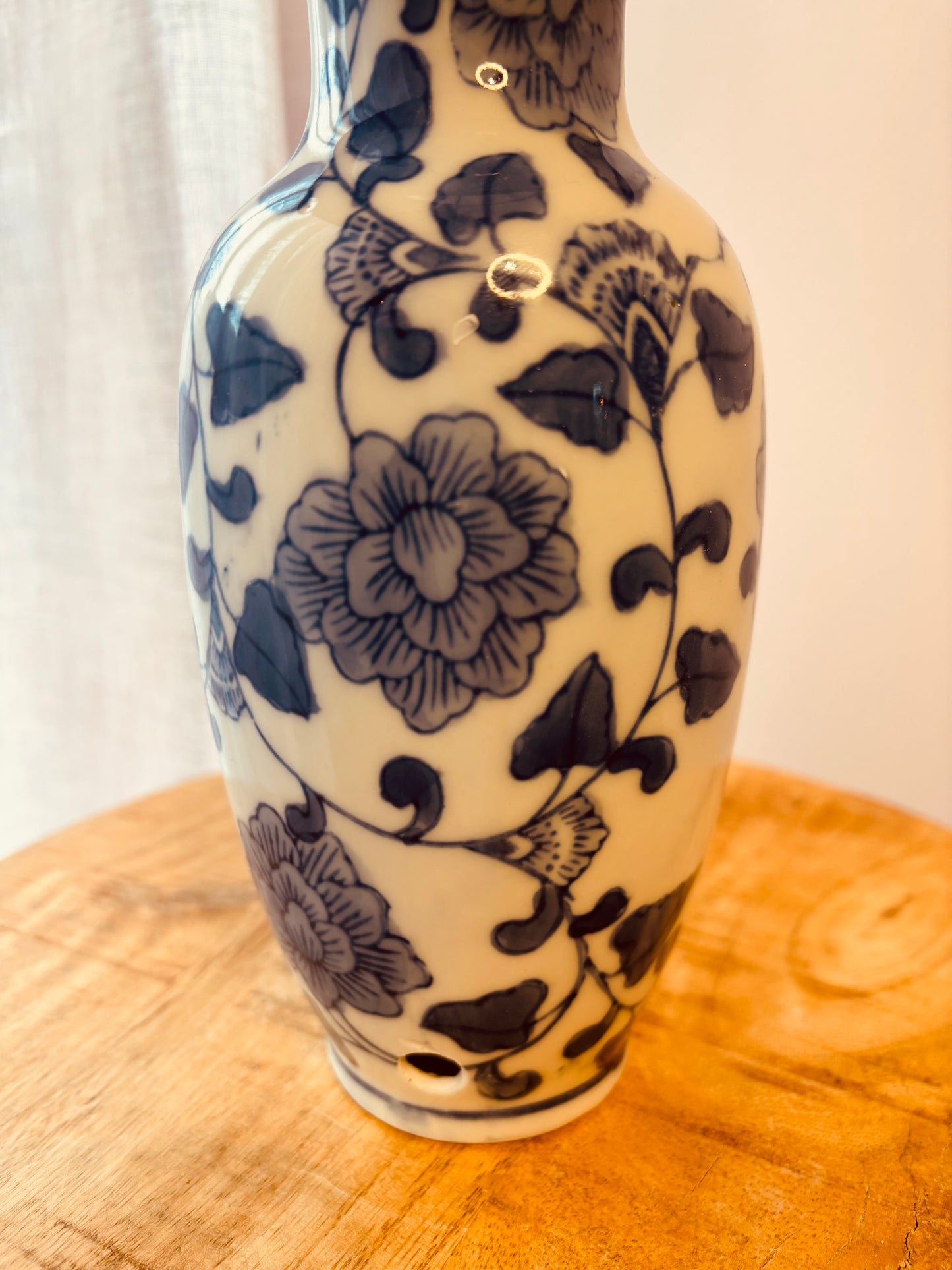 Blauw met witte lampenvoet