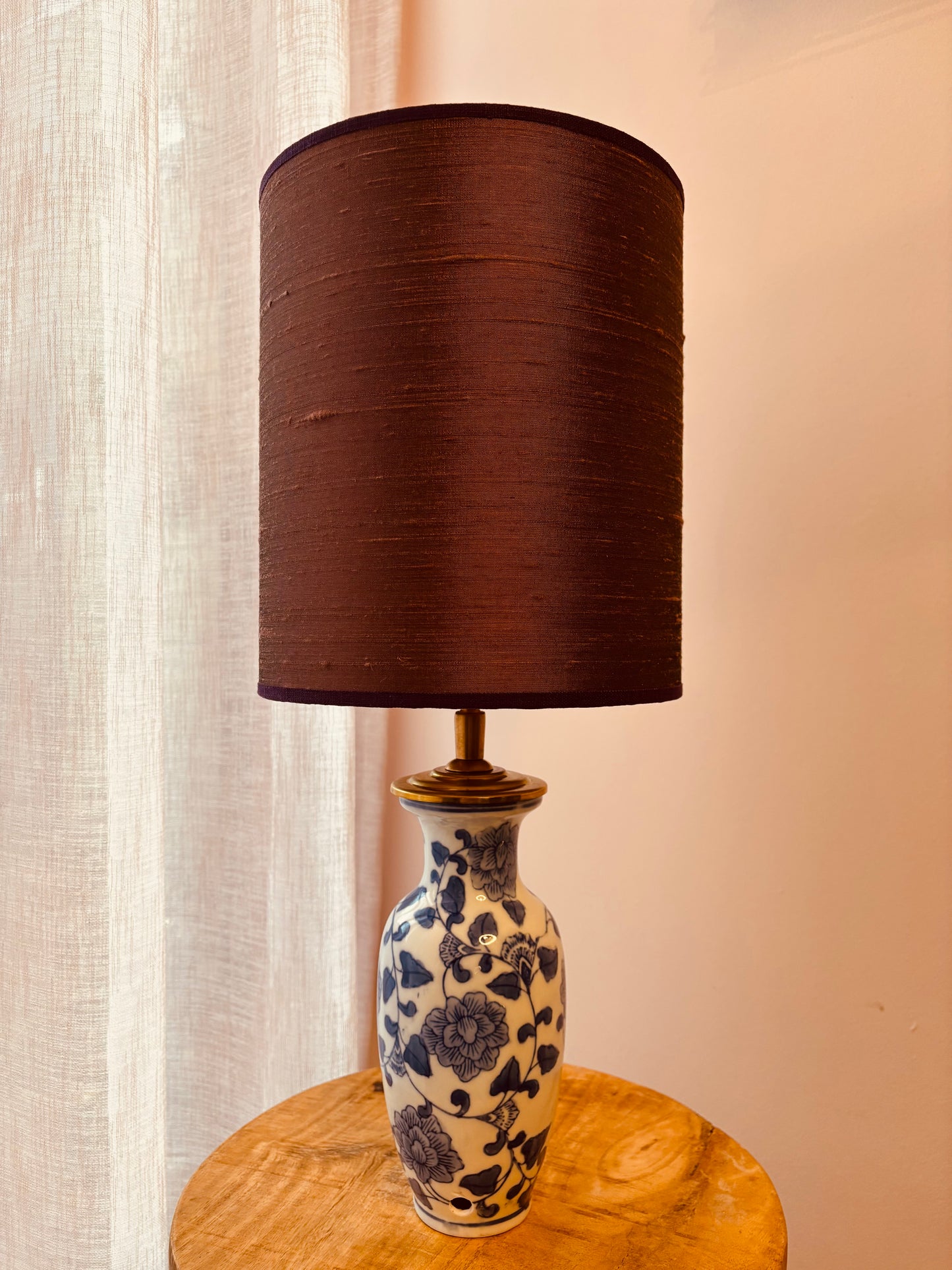 Blauw met witte lampenvoet