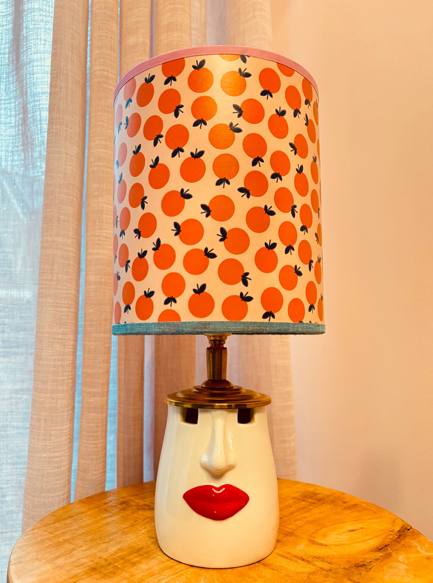 Lampenvoet van porseleinen gezicht