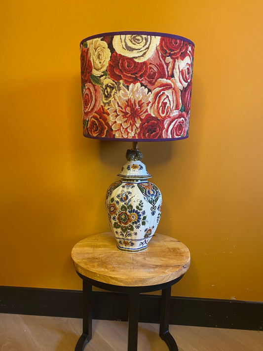 Lampenvoet dekselvaas bloemen wit