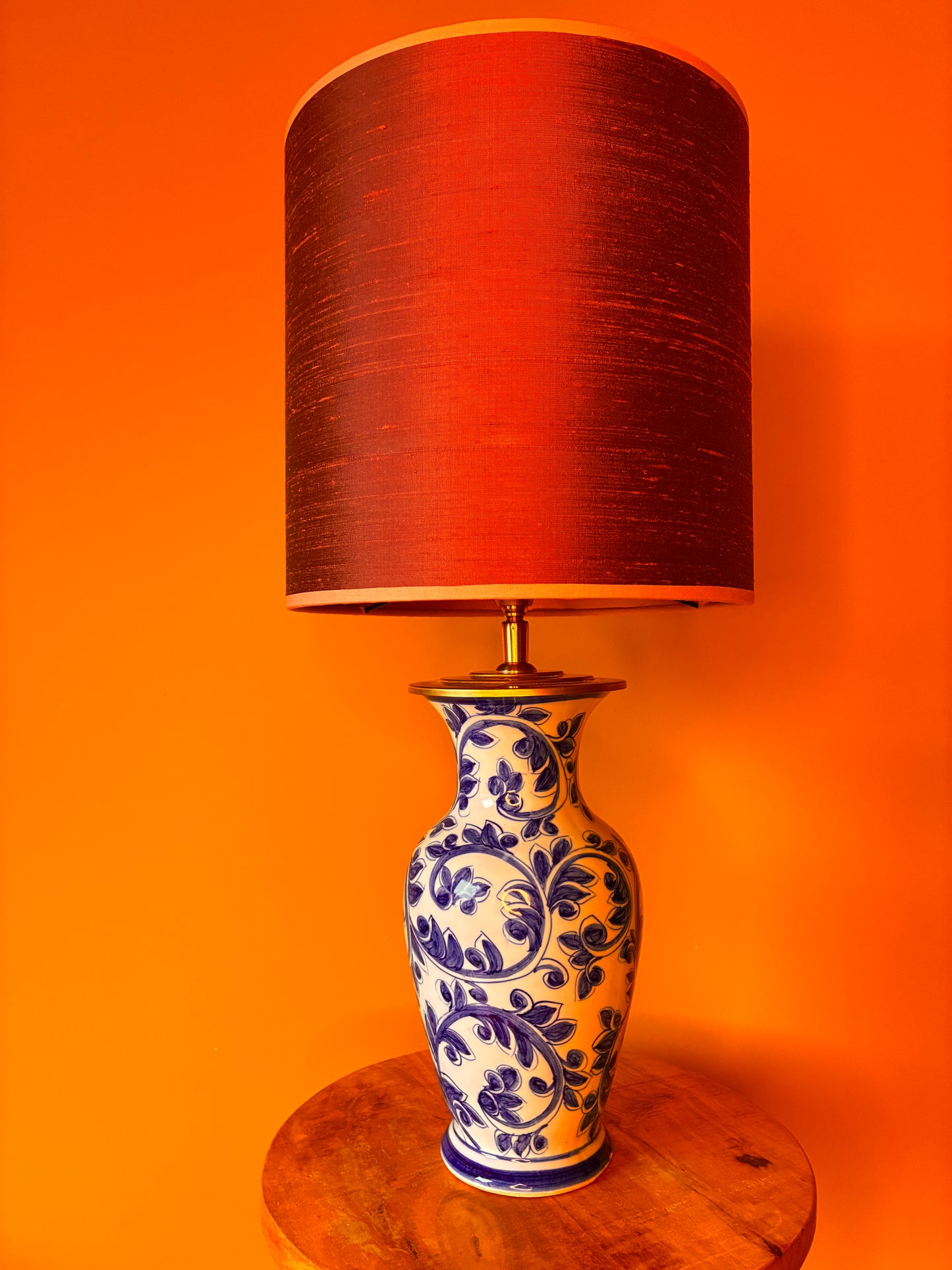 Blauw met witte lampenvoet