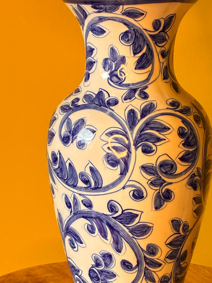 Blauw met witte lampenvoet