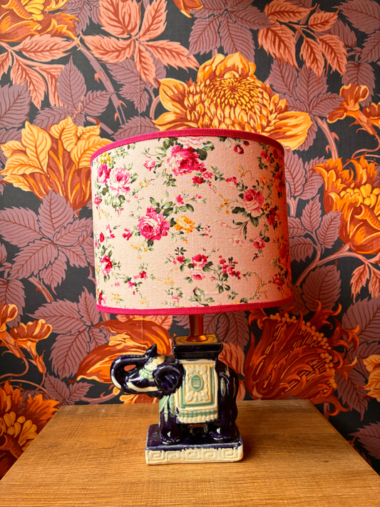 Kleine olifantenlampenvoet