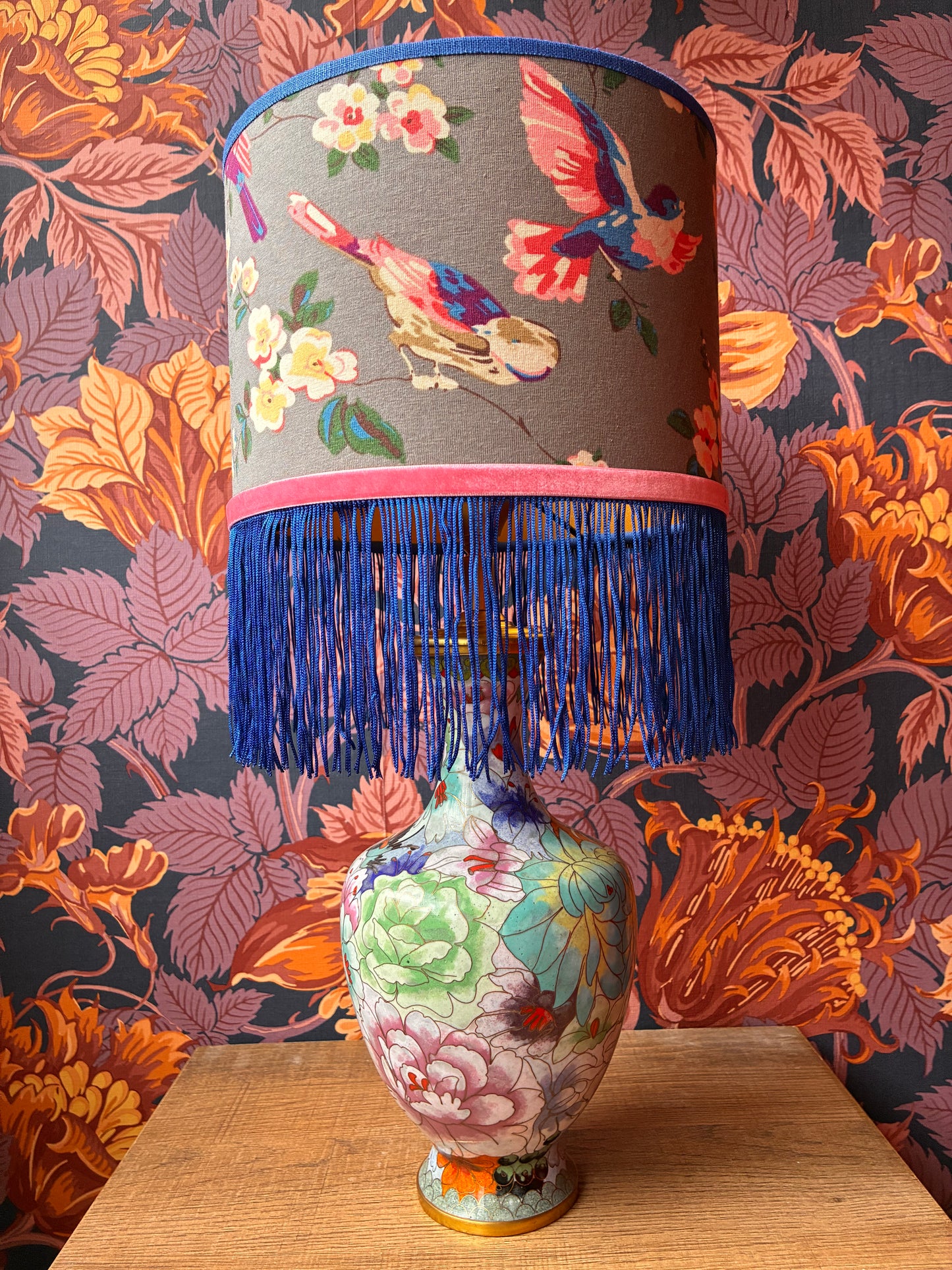 Cloissoné-vaaslampenvoet met bloemen