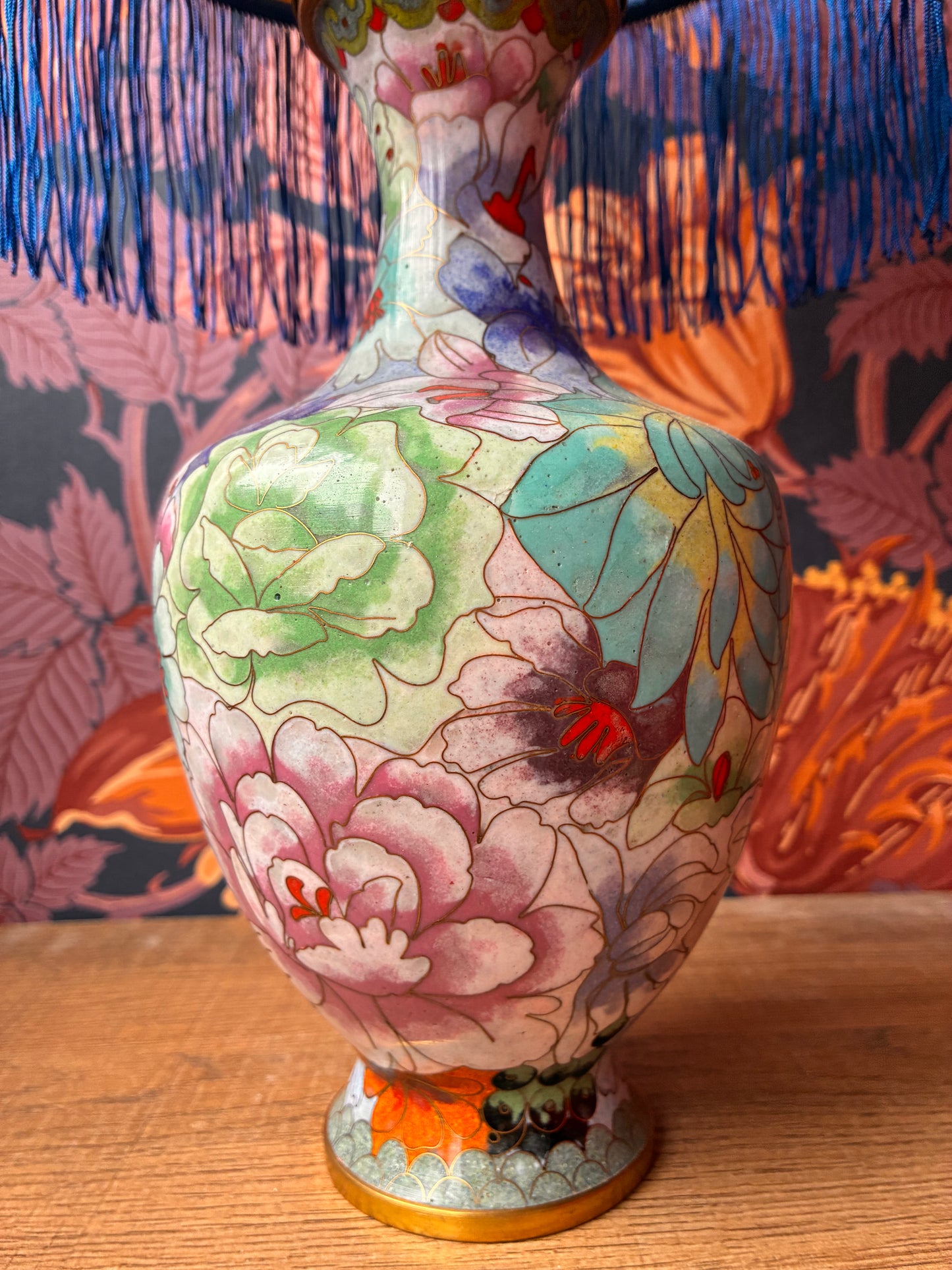 Cloissoné-vaaslampenvoet met bloemen