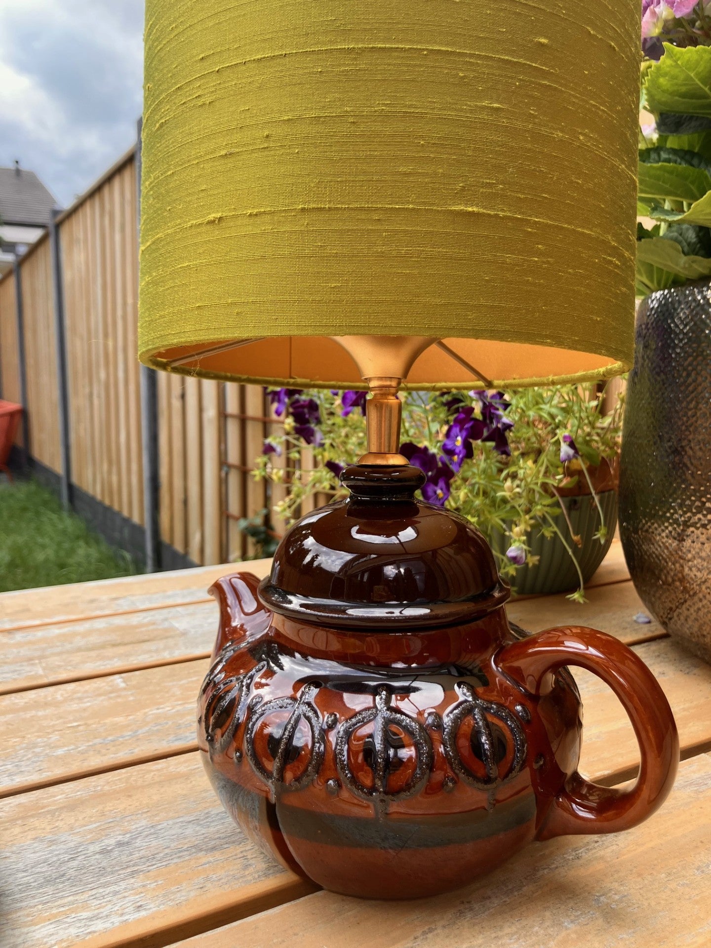Lampenvoet theepot