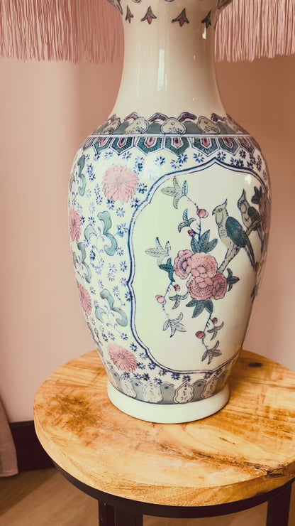 Grote lampenvoet met vogels en bloemen