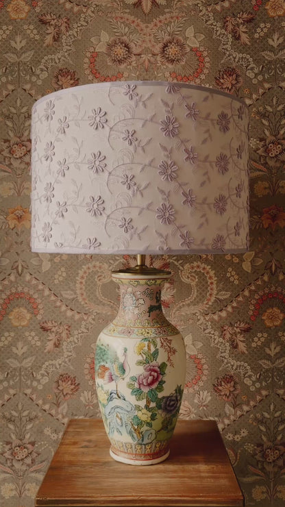 Chinese lampenvoet met gekleurde bloemen