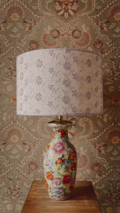 Lampenvoet met gekleurde bloemen