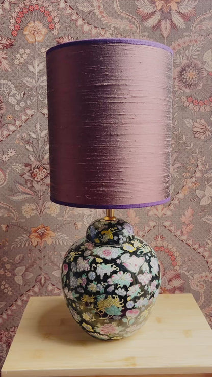 Zwarte boldekselvaaslamp