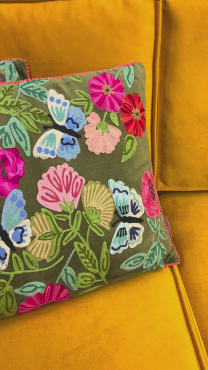 Kussen fluweel bloemen en vlinders